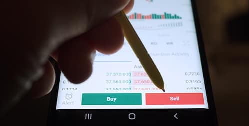 Sell Now! Warn Financial Experts