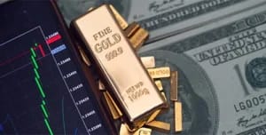Gold Could Break $3000 on De-dollarization