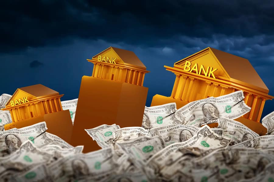 Why Are Banks Collapsing?