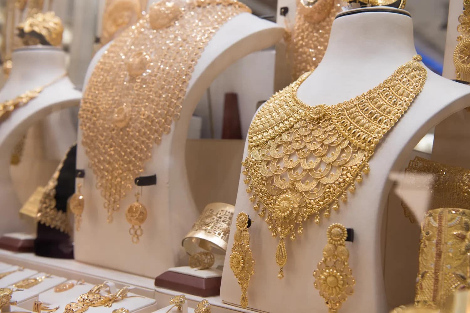 What Is Gold Vermeil A Complete Guide American Hartford Gold